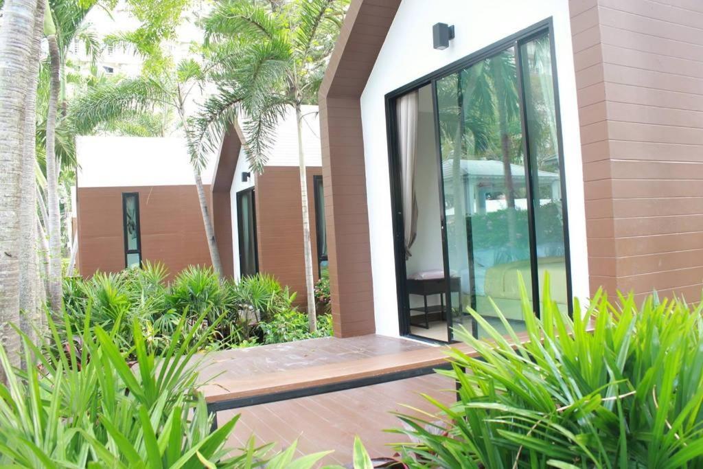 Villa Navin Jomtien Beach Extérieur photo