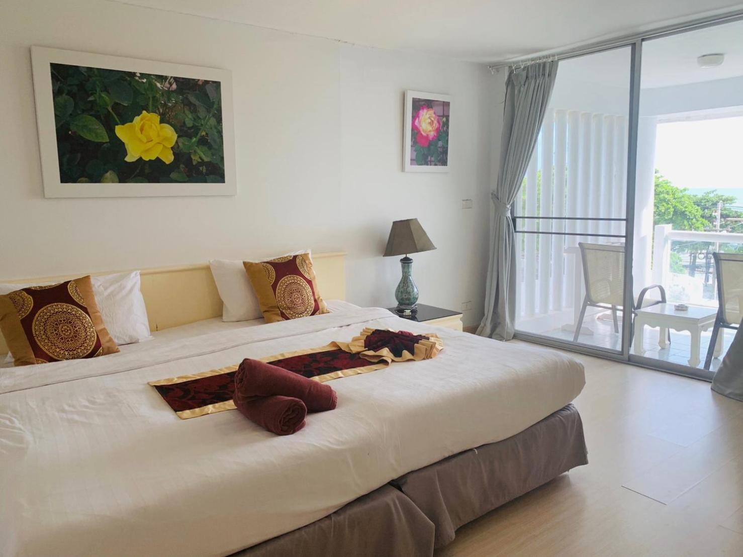 Villa Navin Jomtien Beach Extérieur photo