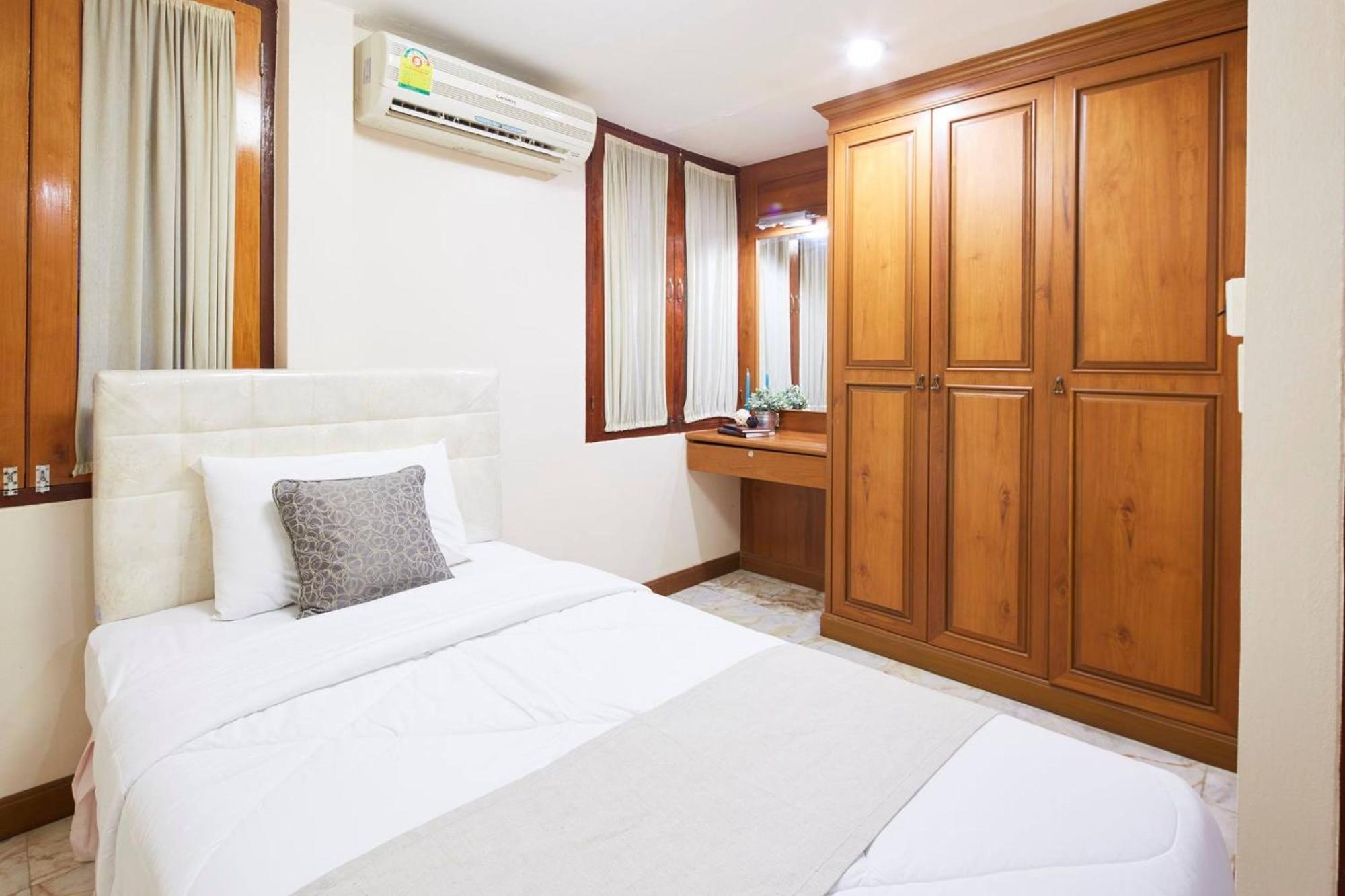 Villa Navin Jomtien Beach Extérieur photo