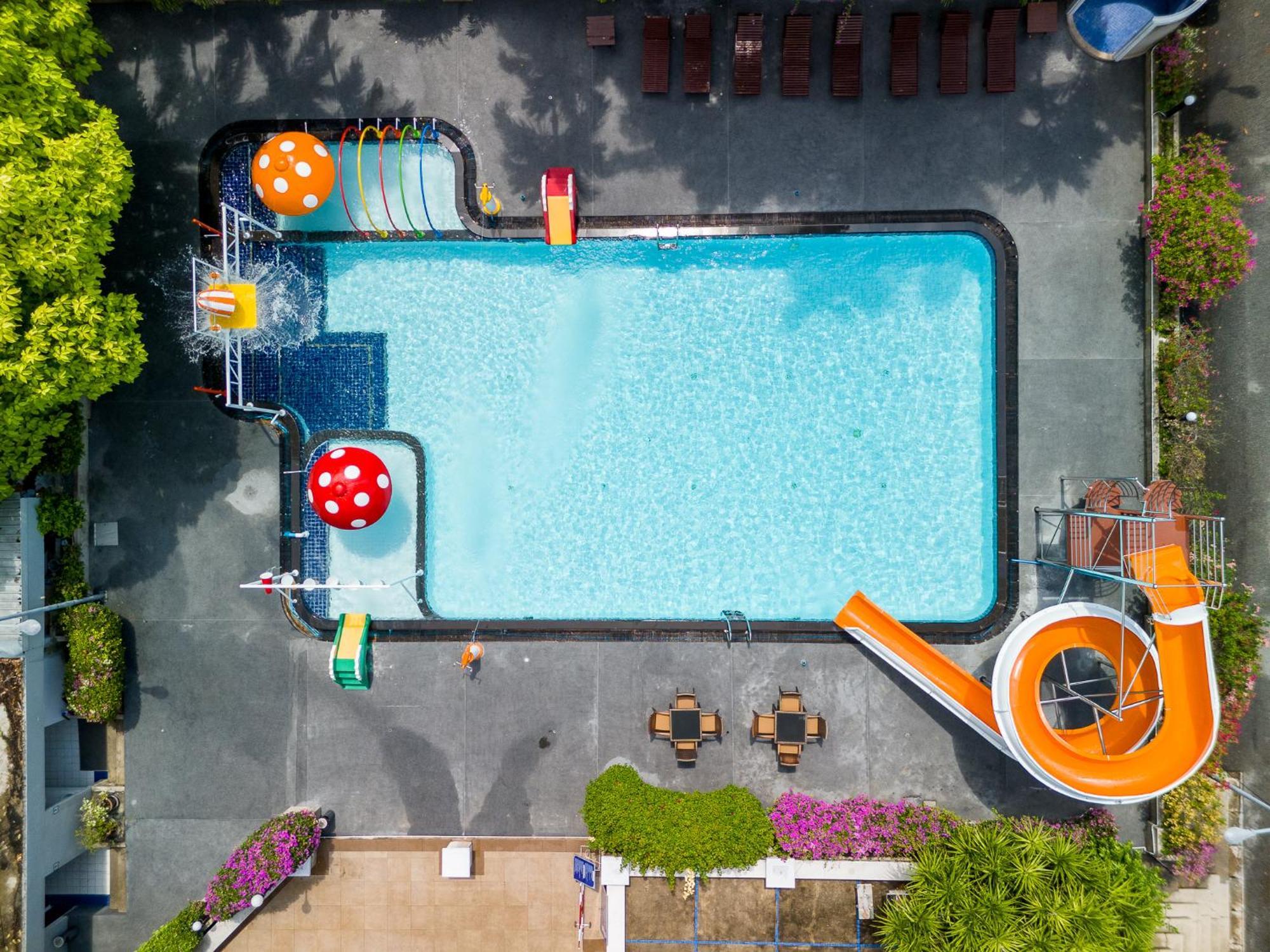 Villa Navin Jomtien Beach Extérieur photo