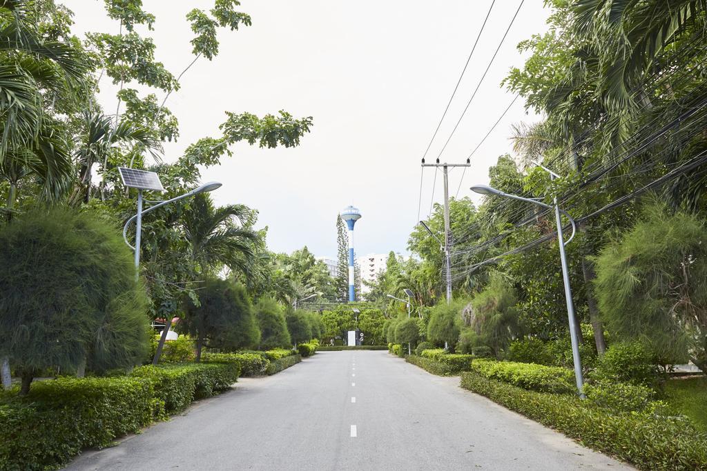 Villa Navin Jomtien Beach Extérieur photo