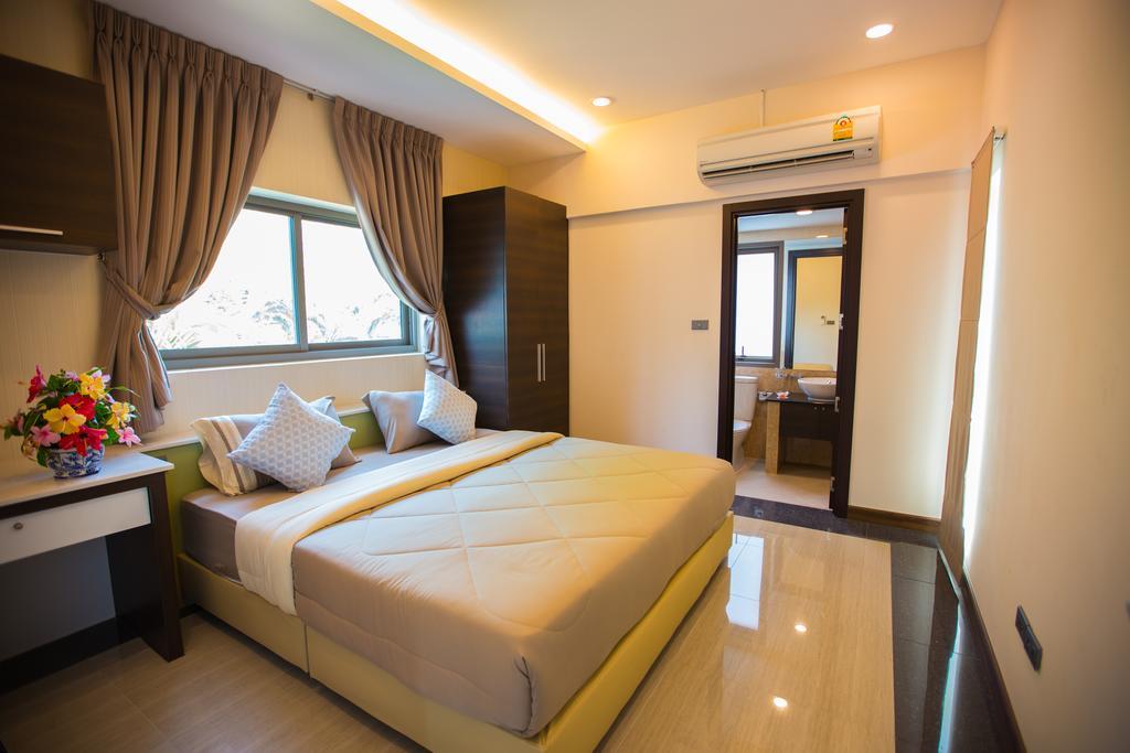Villa Navin Jomtien Beach Extérieur photo