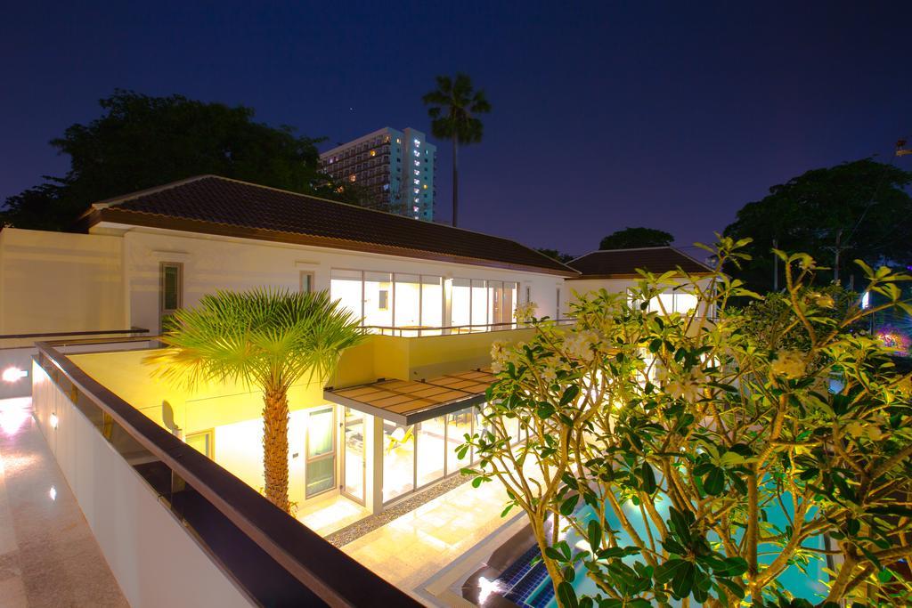 Villa Navin Jomtien Beach Extérieur photo