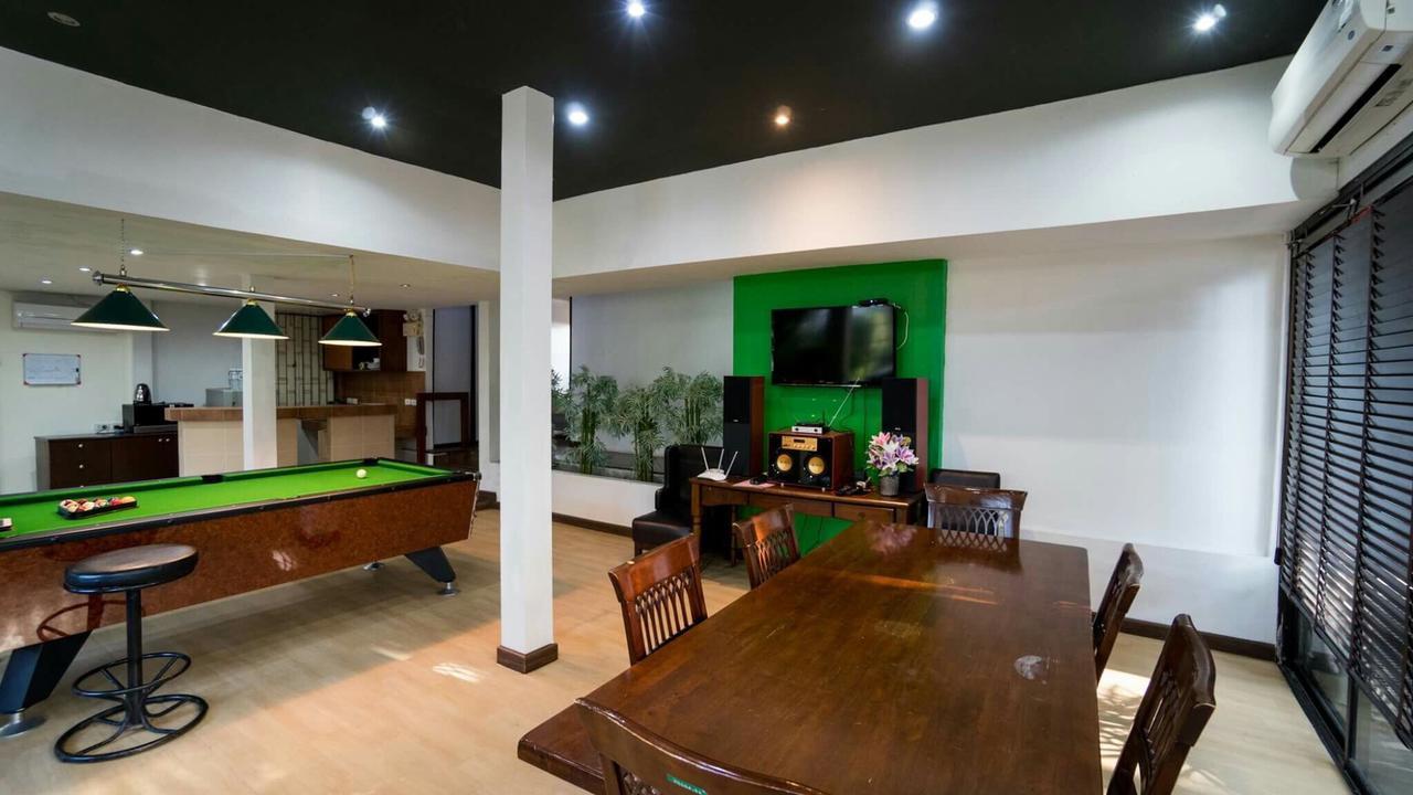 Villa Navin Jomtien Beach Extérieur photo