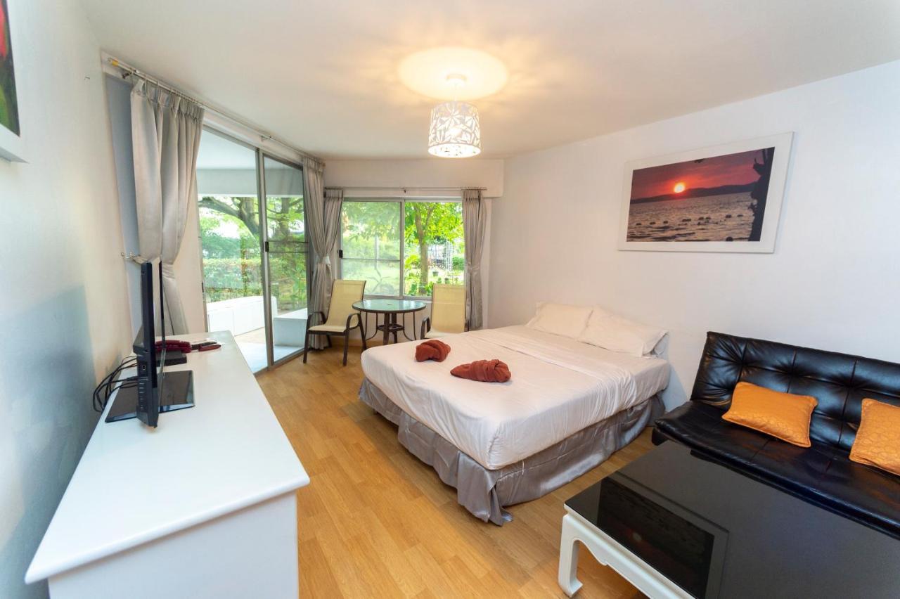 Villa Navin Jomtien Beach Extérieur photo